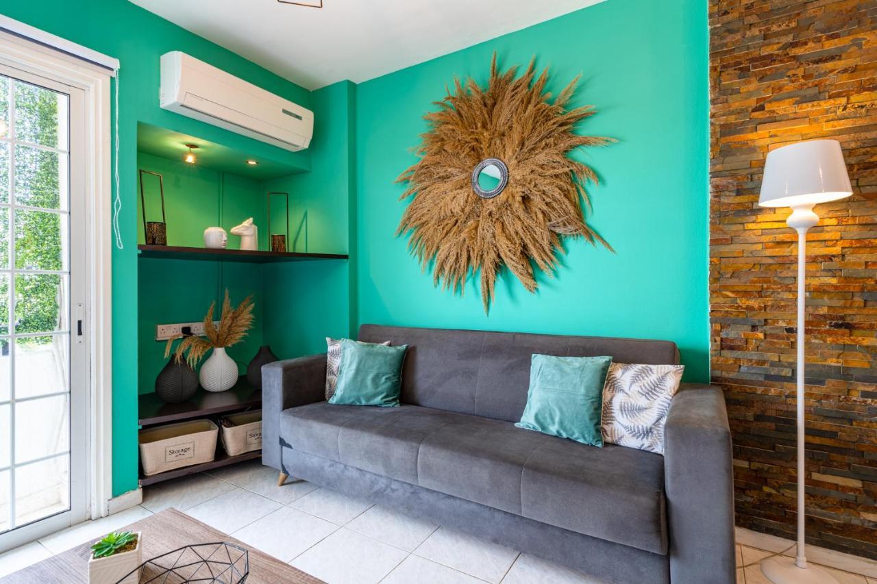 Araminta 2-Bedroom Apartment In Ларнака Экстерьер фото